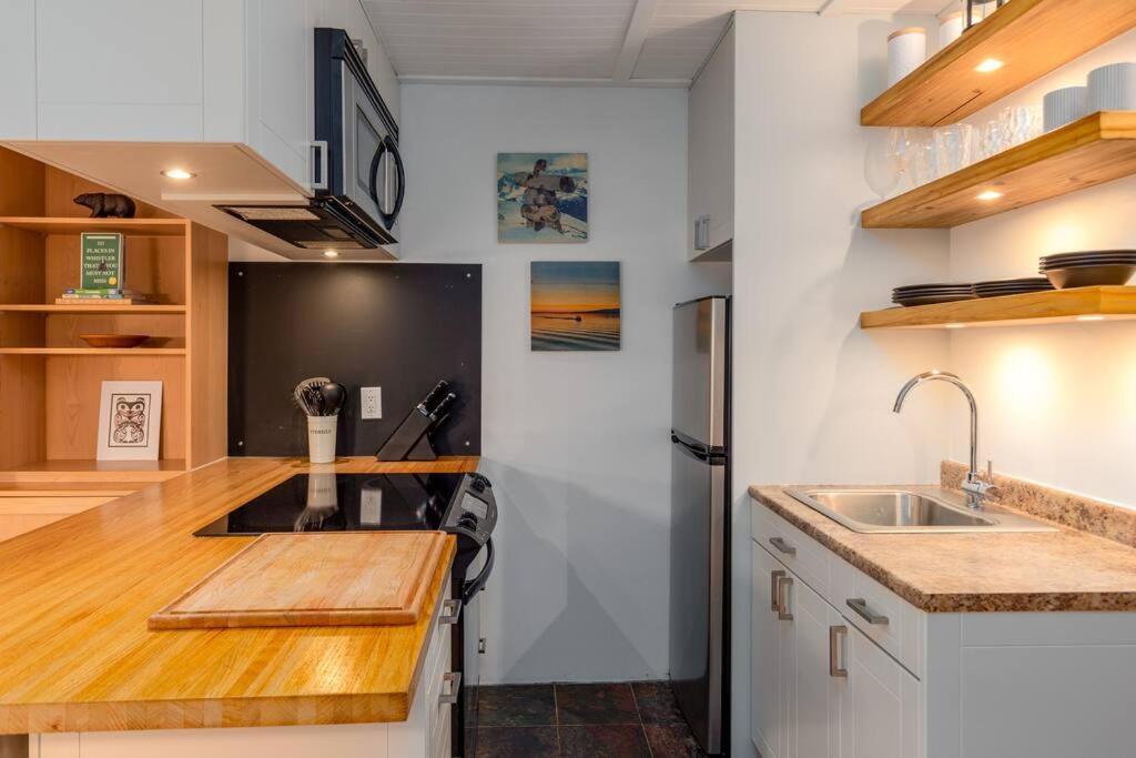 Casa Creekside - Walk To Gondola, Shops, Lakes! Whistler Exterior foto